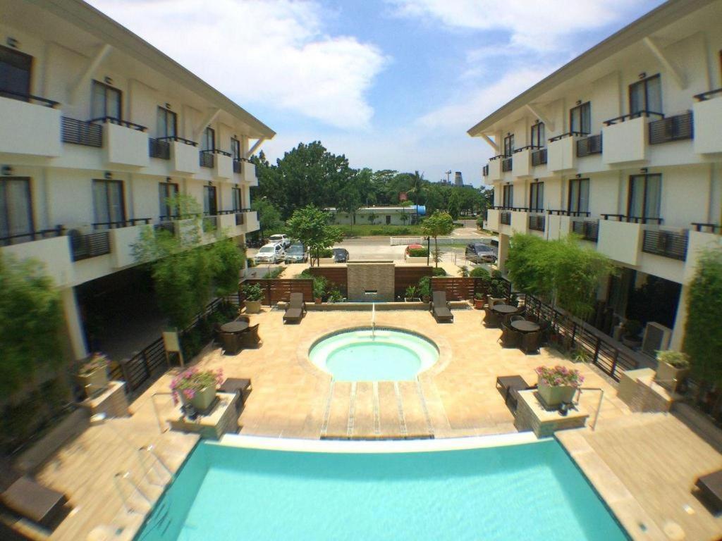 Mansion Garden Hotel Olongapo Exterior photo